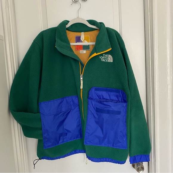 The North Face Green Fleece with Blue Pockets - Picture 1 of 5